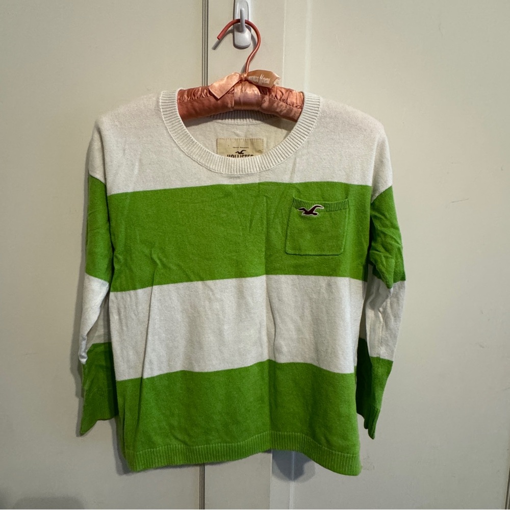 hollister green and white striped 3/4 sleeve shirt